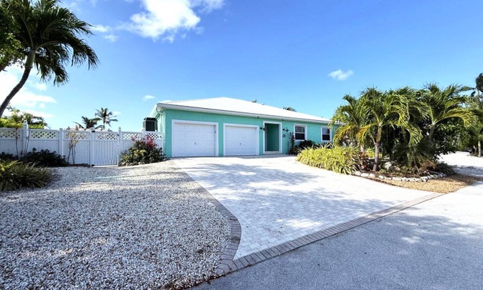 Port Pine Heights House | 181 m² House ∙ 3 bedrooms ∙ 6 guests