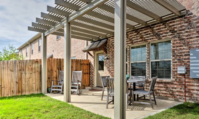 College Station Apartment | 185 m² Apartment ∙ 4 bedrooms ∙ 11 guests