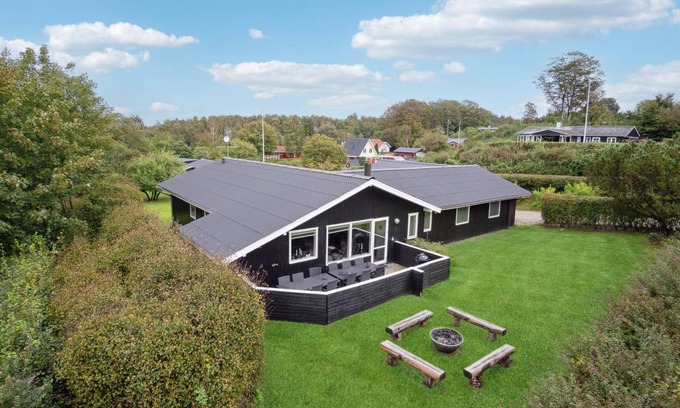 Bønnerup Strand House | 186 m² House ∙ 5 bedrooms ∙ 12 guests