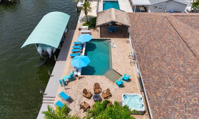 Whitney Beach House | 186 m² House ∙ 3 bedrooms ∙ 10 guests