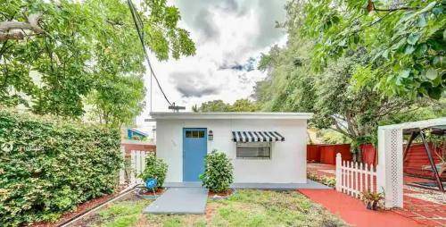 West Little Havana House | 186 m² House ∙ 2 bedrooms ∙ 5 guests