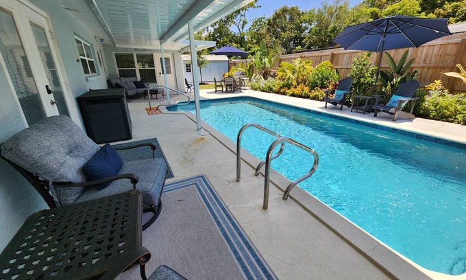 West Bradenton House | 186 m² House ∙ 3 bedrooms ∙ 7 guests