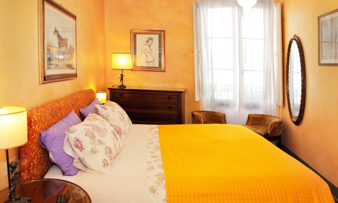Oltrarno Apartment | 1860 villa in the heart of Florence, at the Roman Gate in front of Boboli Garden