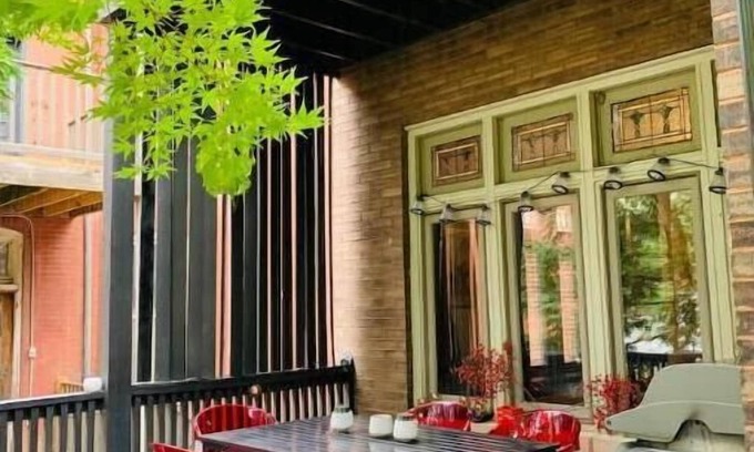 Shaw House | 1905 Tudor Revival house in Historic Shaw