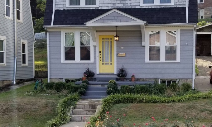 Charleston House | 1930s West Virginia Charmer