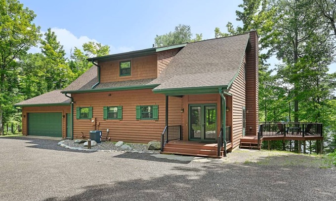 Presque Isle House | 195 m² House ∙ 3 bedrooms ∙ 8 guests