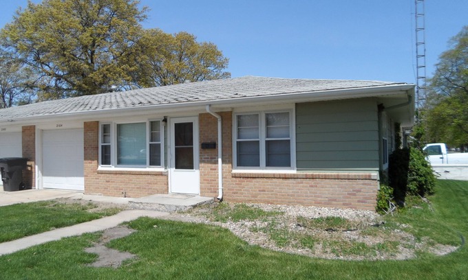 Grand Island House | 1950's Retro Ranch. Conveniently located off Highway 281