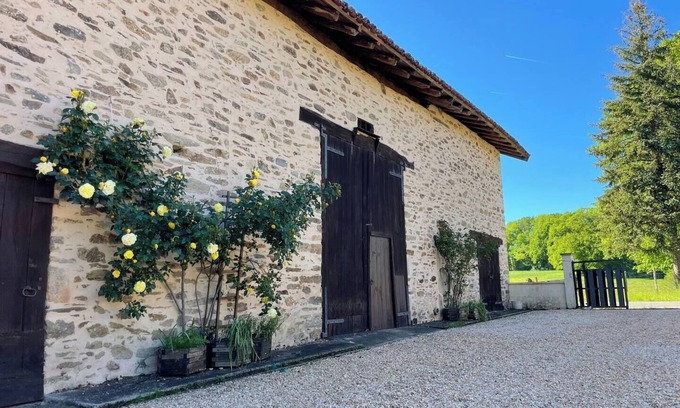 Oradour-sur-Vayres Other | 19th Century Farmhouse