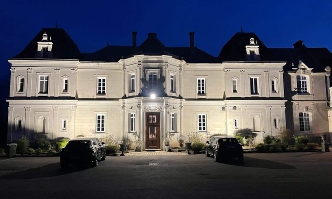 Veigne Other | 19th-century Château de Fontiville, close to all amenities.