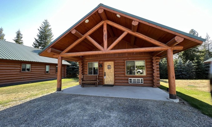 Bonners Ferry Cabin | 1BD, 1BA Full Kitchen, WiFi, TV, Sleeps 4
