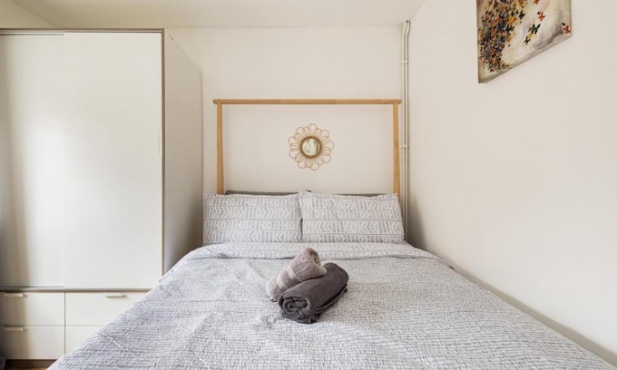 Grove Green Apartment | 1BD Apartment near Olympic Park, East London