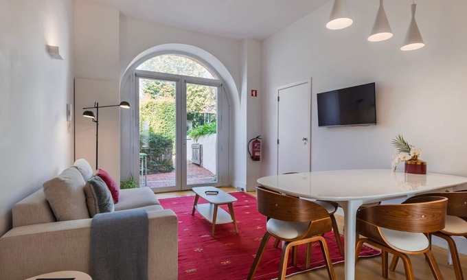 Santa Engracia Apartment | 1BDR Apartment w/Garden View by LovelyStay