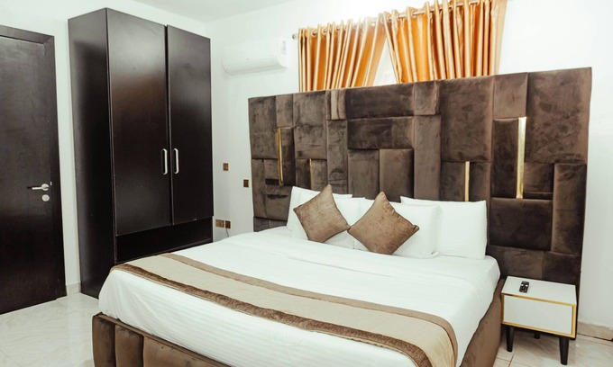 Ofin House | 1Bed - Balcony - Pool - Gym - Spa