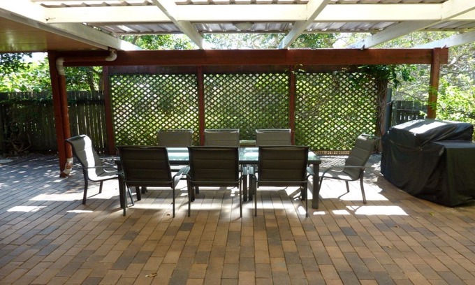 Dicky Beach House | 1Bott St Dickey Beach Queensland