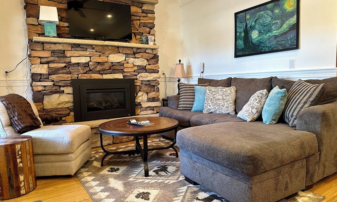 Westcliffe Hotel | 1BR/1BA dog friendly with porch