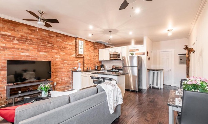 Central Hamilton Apartment | 1BR -Boutique Apartment- PRIME Location