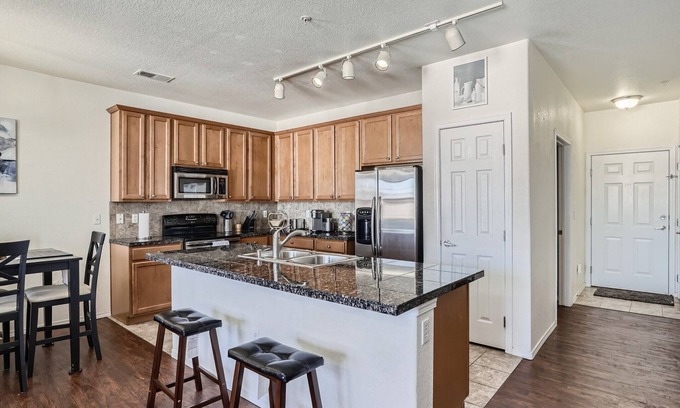 Cottonwood Apartment | 1BR Condo near Dove Valley