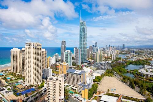 Surfers Paradise Apartment | 1BR Couples Retreat in Circle on Cavill (Best Location!)