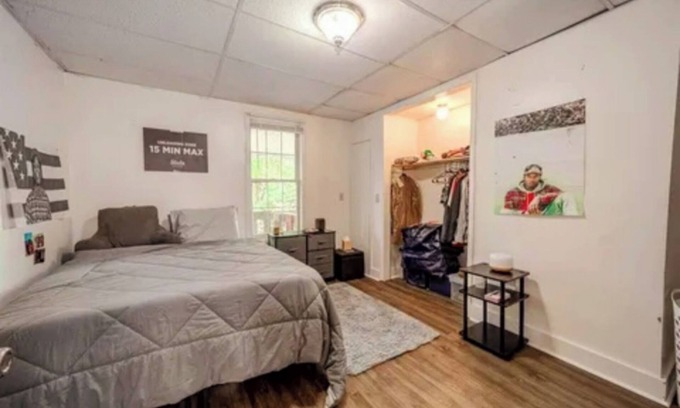 Woodburn Apartment | 1BR Home Near WVU – Perfect for Game Days. Just minutes from WVU stadium