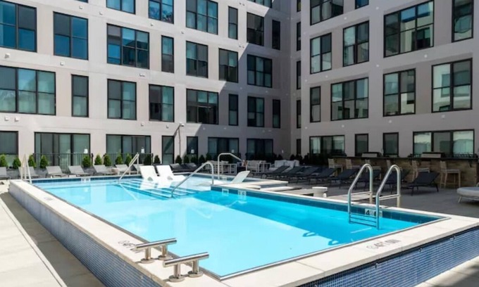 Pendleton Apartment | 1BR OTR CBD Splurge - FreeParking/Gym/Rooftop Pool