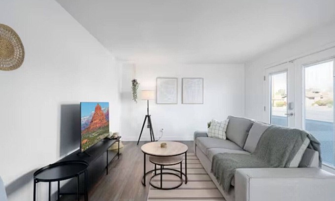 Encanto Apartment | 1BR+ Parking | Close to Roosevelt Arts District