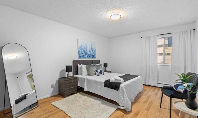 Fort McMurray Apartment | 1BR | Perfect Location| w/ Parking & Fast WiFi