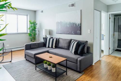 Lake View East Apartment | 1BR Stylish Apartment, Perfect for Getaway - Oakdale 201