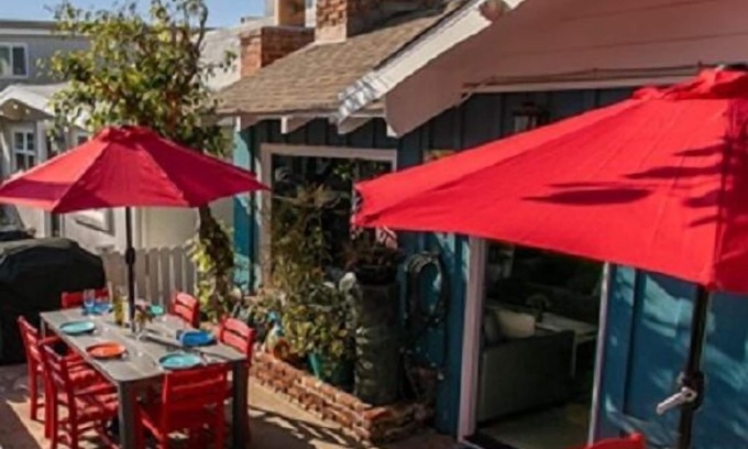 West Newport House | 1Min2BeachDisney25MinParkingACBikesWasherEVCharger
