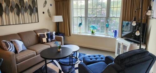 Hancock Apartment | 1st Floor Mountain View Suite Ski On Off At Jiminy- Fully Redone Decor