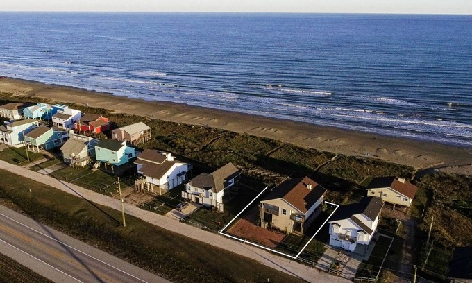 Terramar Beach House | 1st row 4 bedroom 3 bath - Best views!
