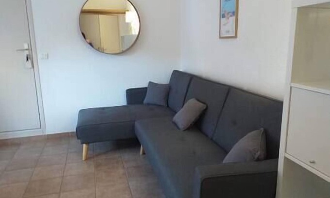 Giens Apartment | 2 1-bedroom apartments 5 minutes' walk from the beach