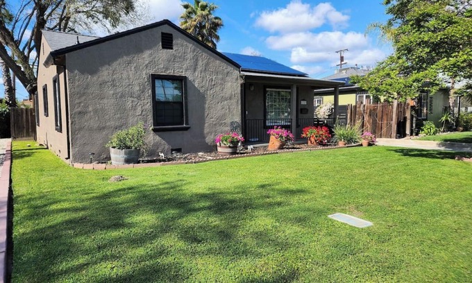 Stockton House | 2/1 Cozy Home in the Heart of the City
