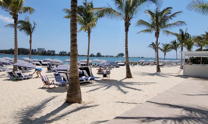 Clearwater Beach Condo | 2/2 located at JW Marriott on Clearwater Beach,811