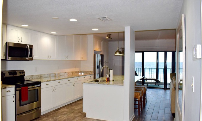 Jacksonville Beach Condo | 2/2 OCEANfront condo on Jacksonville Beach