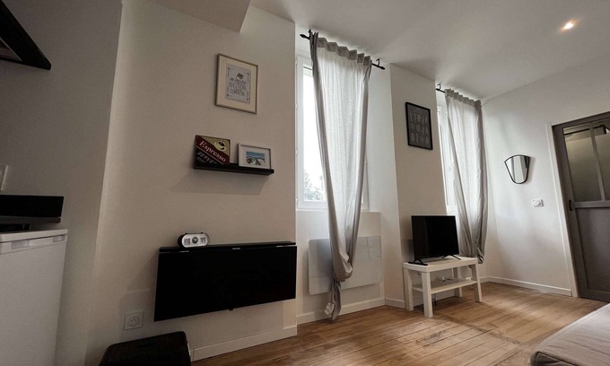 Lourdes Apartment | 2-3 Charming studio near town center and train station