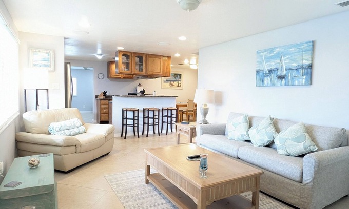 Englewood House | 2.3 miles from Manasota Beach