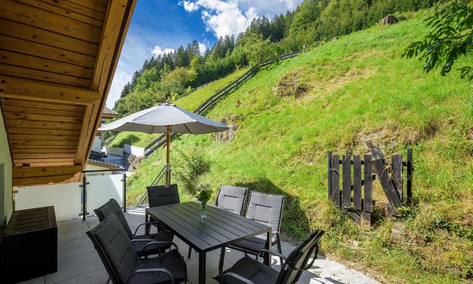 Schonbach Apartment | 2 apartments with balcony and roof terrace