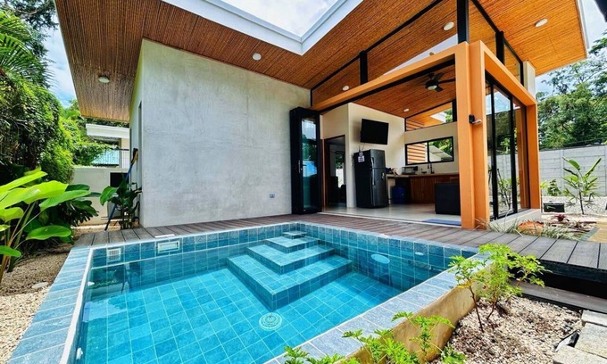 Puerto Viejo de Talamanca Apartment | 2 apartments. 2 swimming pools, 4 bedrooms, a/c, starlink
