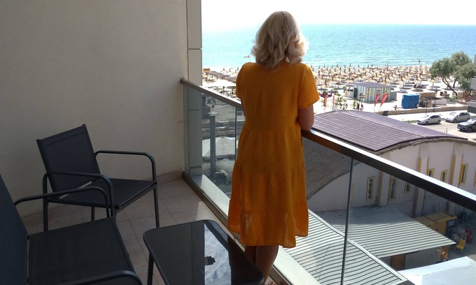 Mamaia-Sat Apartment | 2 apartments, of 2 rooms each, next each other, for max 10 persons, beachfront
