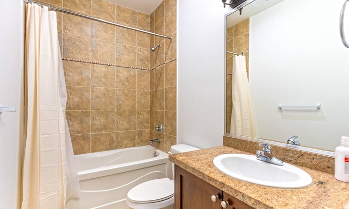 Surrey Apartment | 2 BD + Den Unique and Private space(208)
