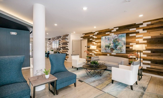 Overland Park Apartment | 2 BDR 2 BTH Furn Apt Style Suite Overland Park Kansas City