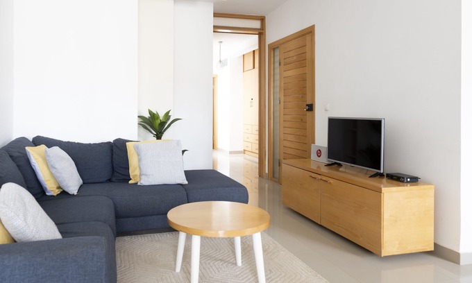 Praia Apartment | 2 bdr cozy apt near Praça Center, AC & Fast Wi-Fi