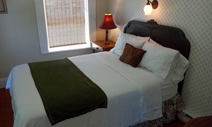 Port Albert Hotel | 2 bedroom Suite at the historic Port Albert Inn in beautiful Port Albert, Ontario!