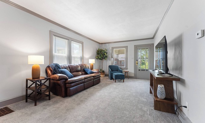 Canton House | 2 Bed, 1 Bath Small Ranch in Canton