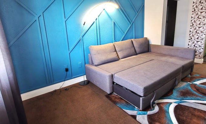 Lakeland House | 2 bed 2 bath 5 min to downtown Lakeland