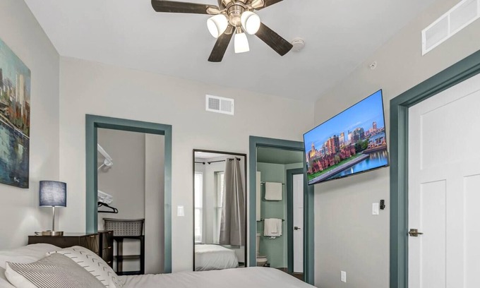 Downtown Buffalo Apartment | 2 Bed 2 Bath + In-Unit Washer/Dryer + Dishwasher