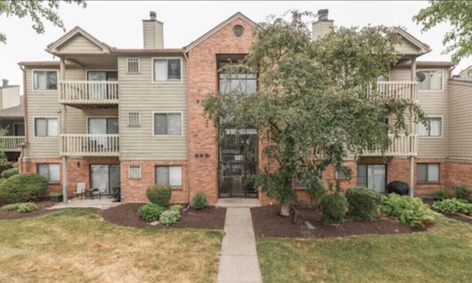 Pike House | 2 bed 2 bath W Pool table/ ping pong etc