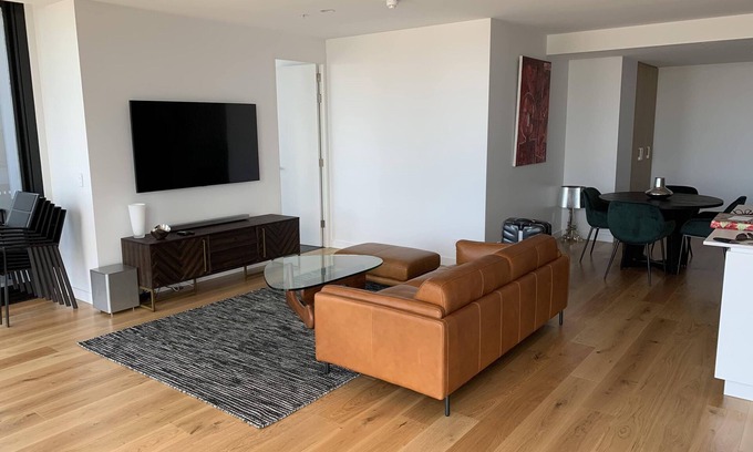 Adelaide Central Business District Apartment | 2 Bed Apartment in CBD