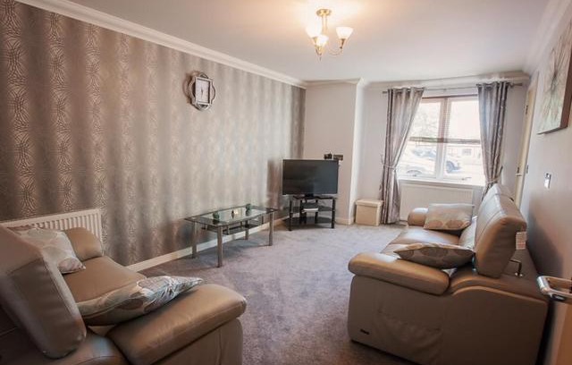 Aberdeen Apartment | 2 Bed Blackburn Village Apt With Wifi & Parking