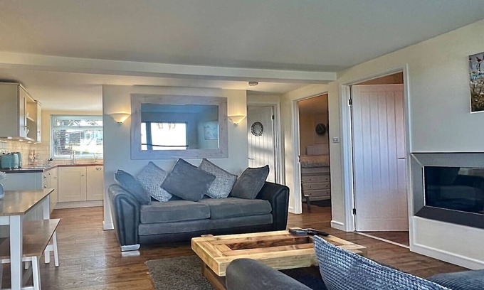Dartmouth Apartment | 2 Bed Chalet with Rural Views